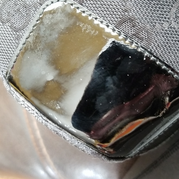 Gucci GG Monogram Patent Leather Shoulder Bag - Picture 5 of 17